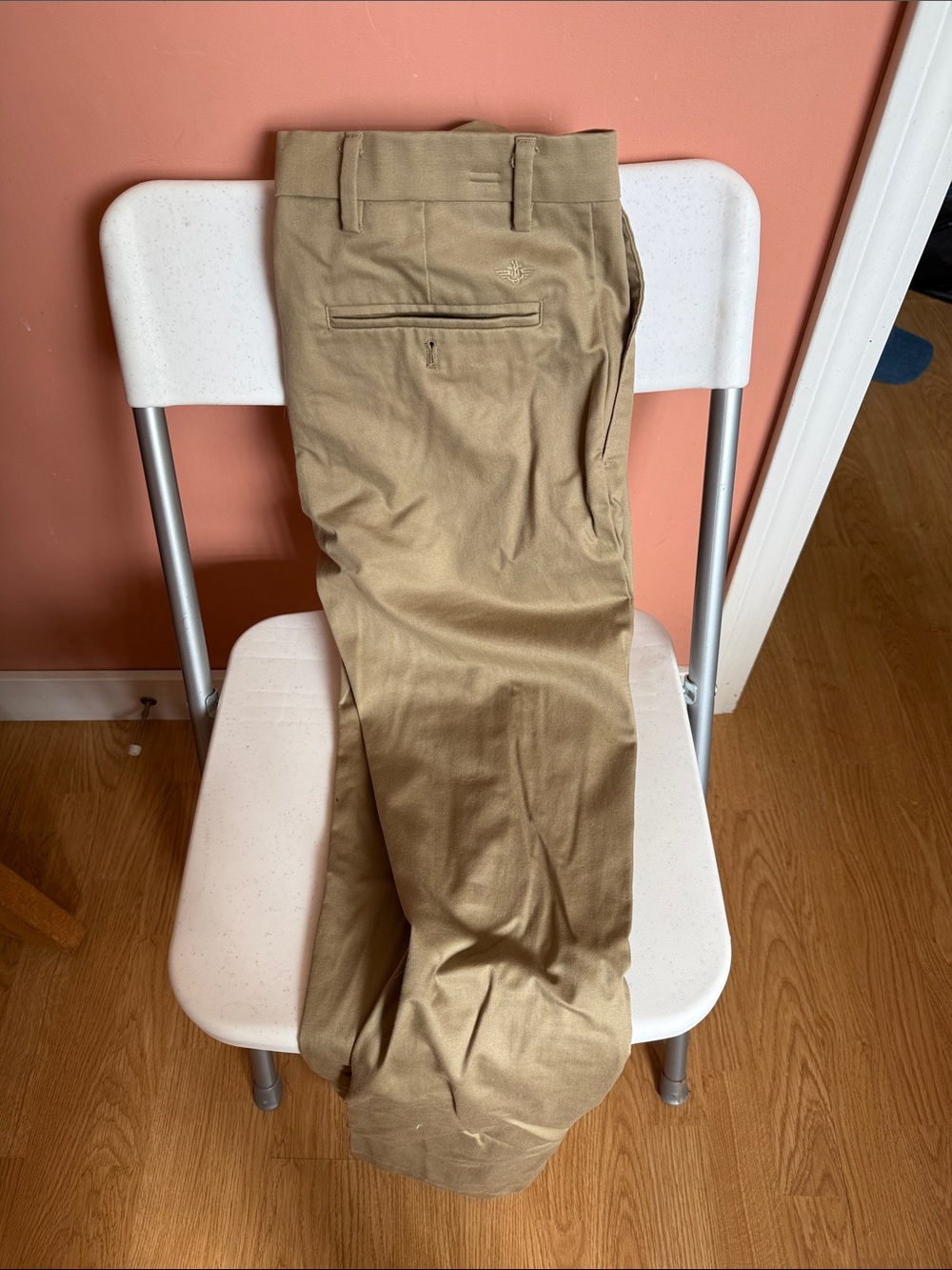 Dockers Men's Khaki/Tan Straight-Leg Chinos